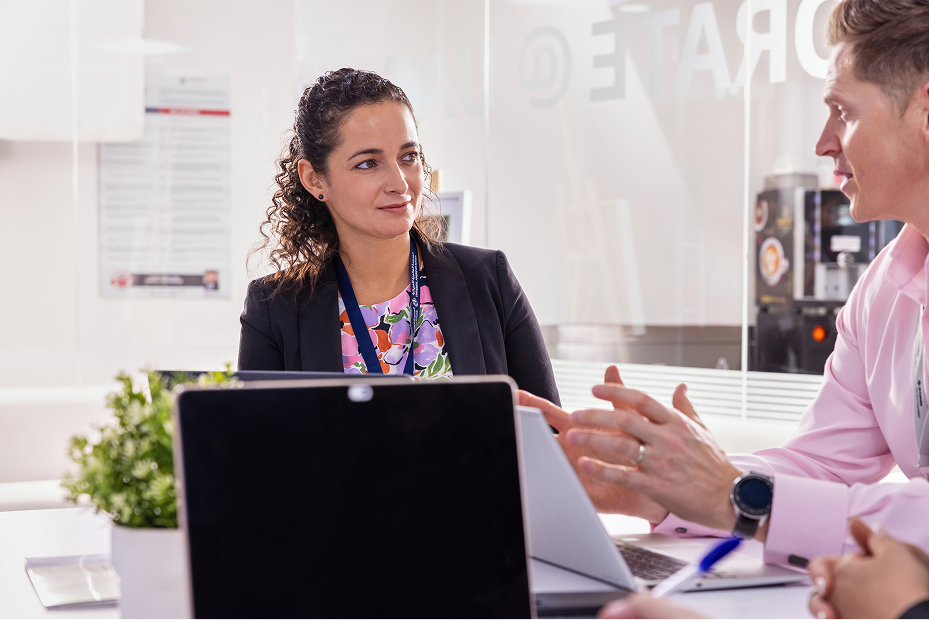 Division financial services img 1